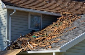 Filing a roof claim to insurance